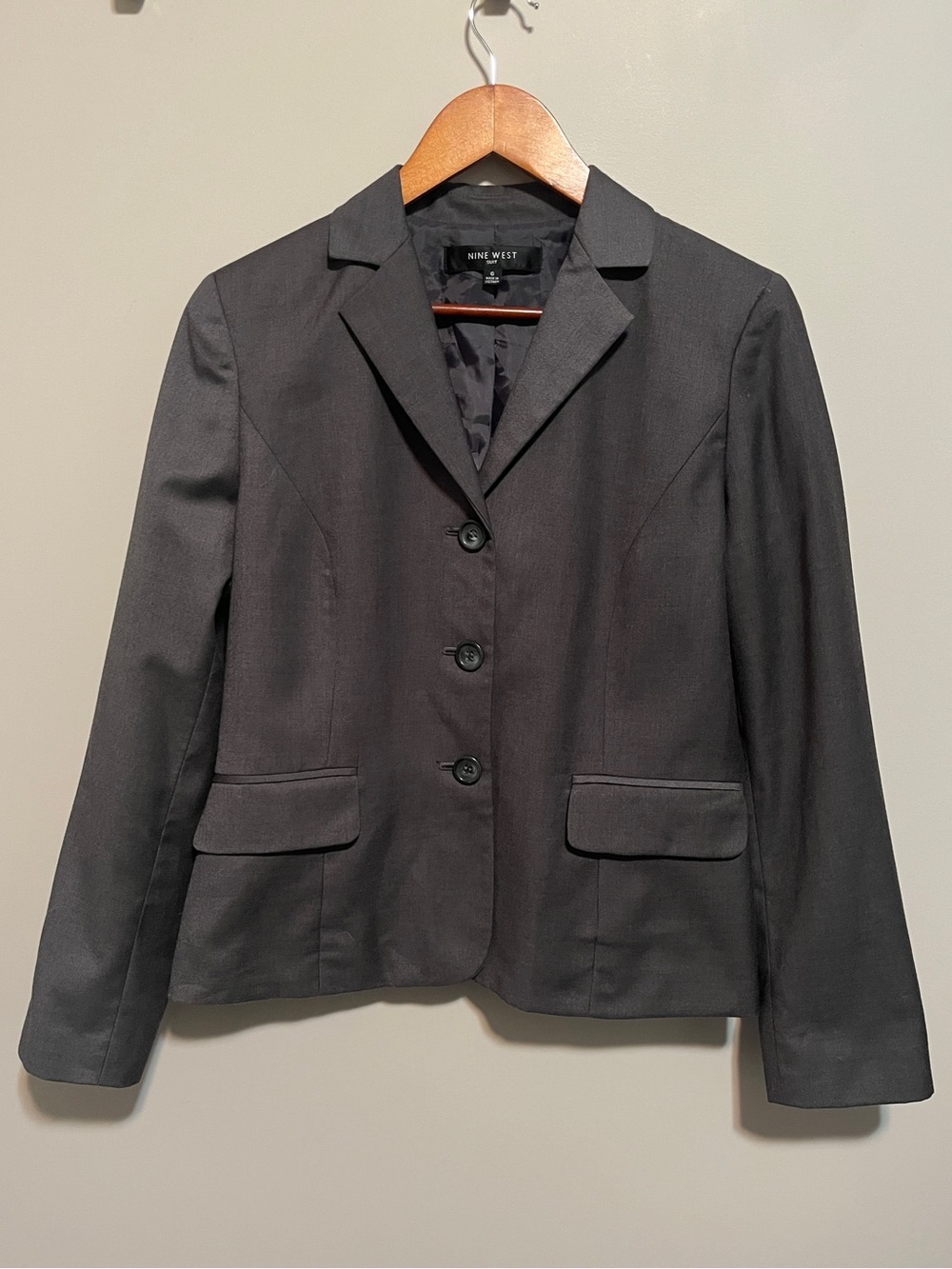 Nine West Charcoal Grey Blazer, size 6